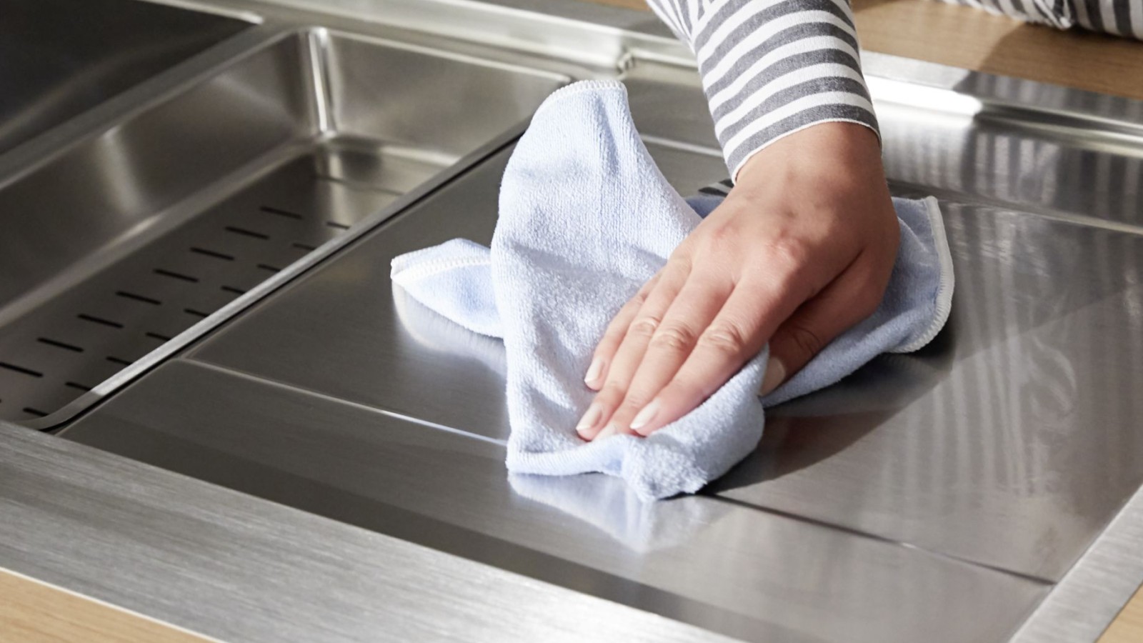 Blanco rozsdamentes acél tisztítása: Így ápolhatja mosogatóját
